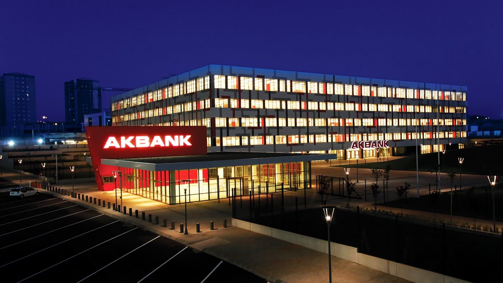 Akbank Data Center - Data Center Electrical Infrastructure Improvement